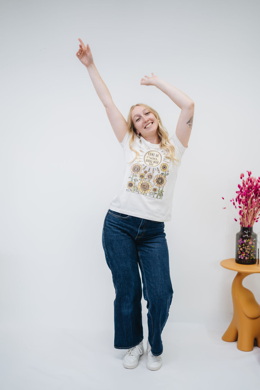 Damen T-Shirt „Chase the sun, follow your soul“