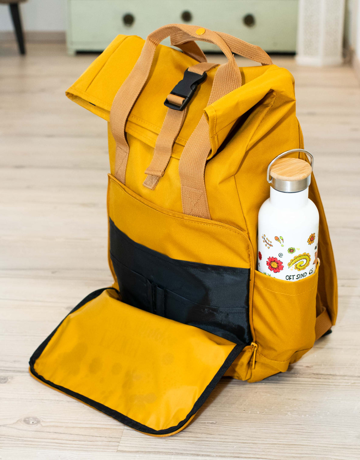 Rucksack groß Mustard „Happy Flowers”